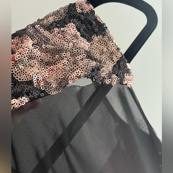 Sparkly dress - Picture 2 of 2